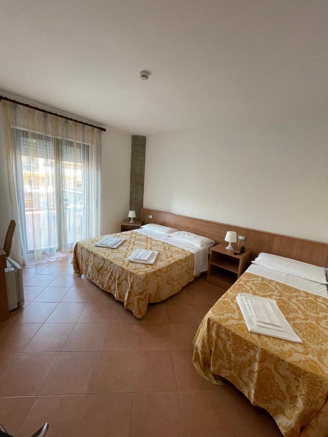 Hotel Leuco' マルティンシクーロ エクステリア 写真