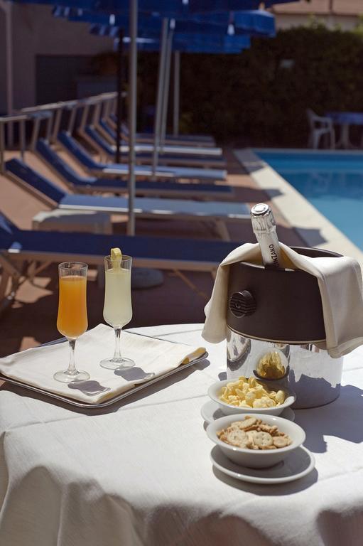 Hotel Leuco' マルティンシクーロ エクステリア 写真