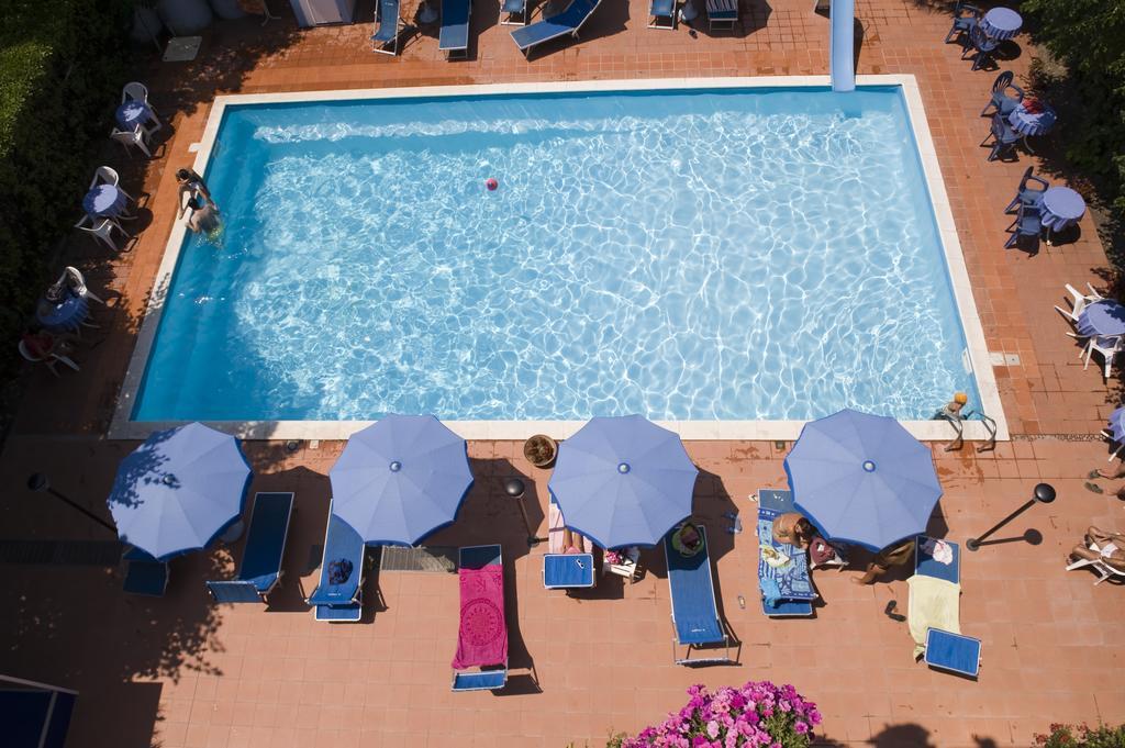 Hotel Leuco' マルティンシクーロ エクステリア 写真